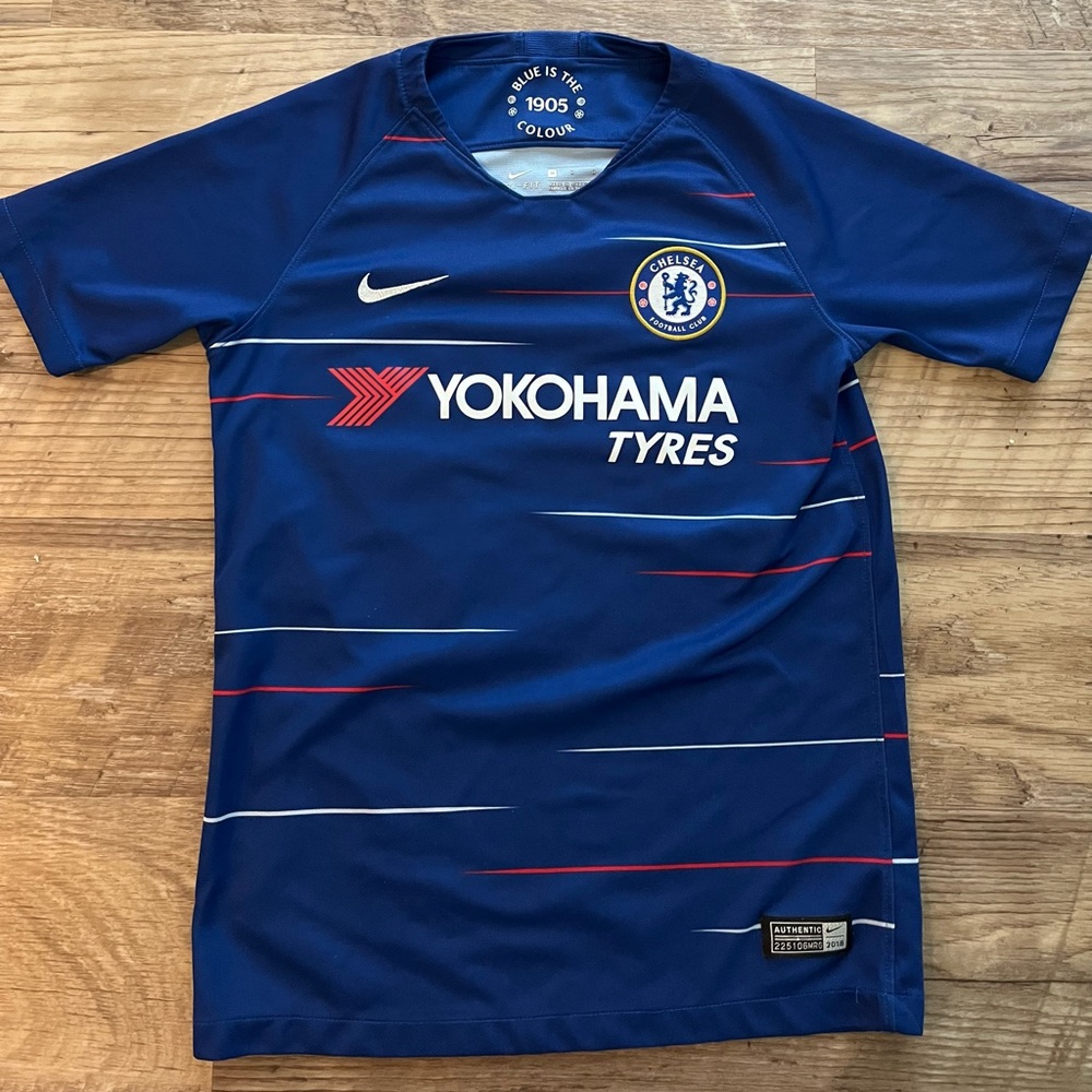 Kids Nike Chelsea #22 Pulisic Soccer Jersey, Size M